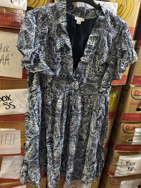 Sundance Dresses & Skirts - Sundance large v neck ruffle blue white paisley midi dress nautical beachy lined